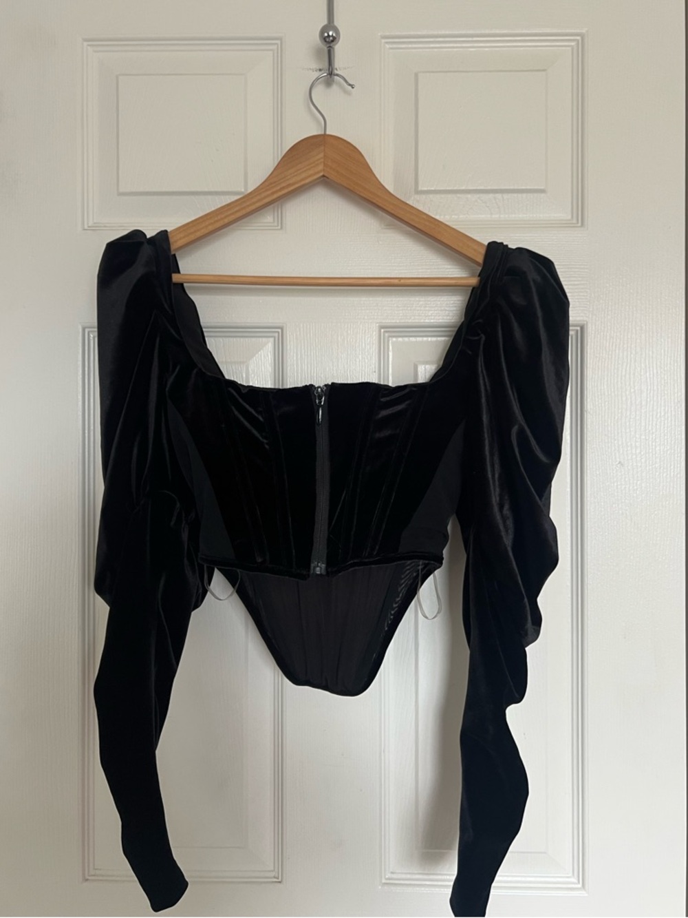 House of CB Gracie Black Velvet Puff Sleeve Corset - Picture 7 of 9